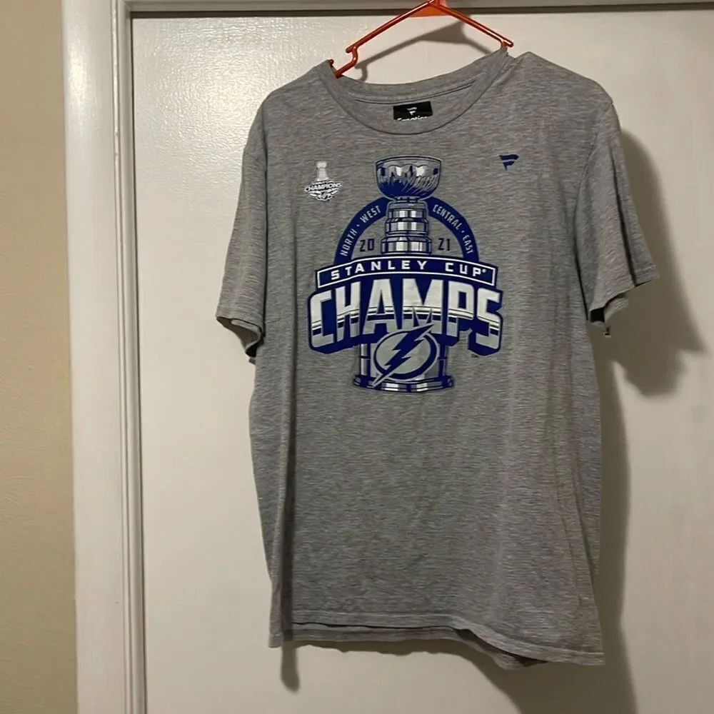 Fanatics tampa bay Lightning 2021 stanley cups T shirt large